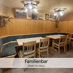 Appartement Almglueck Mit Pool Und Sauna, Direkt Am Skilift *